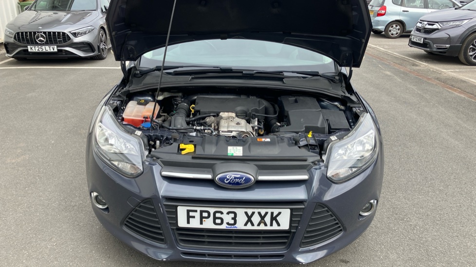 Ford Focus 1.0 125 EcoBoost Zetec 5dr Petrol Hatchback - Image 8