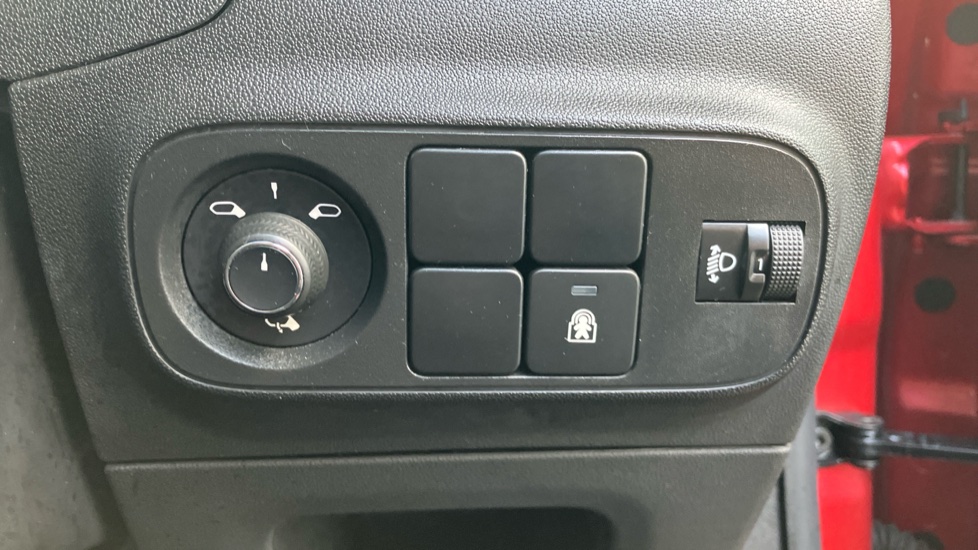Citroen C3 1.2 PureTech 110 Shine 5dr EAT6 Petrol Hatchback - Image 26