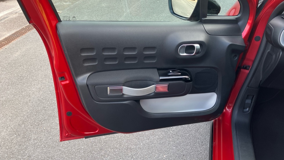 Citroen C3 1.2 PureTech 110 Shine 5dr EAT6 Petrol Hatchback - Image 31