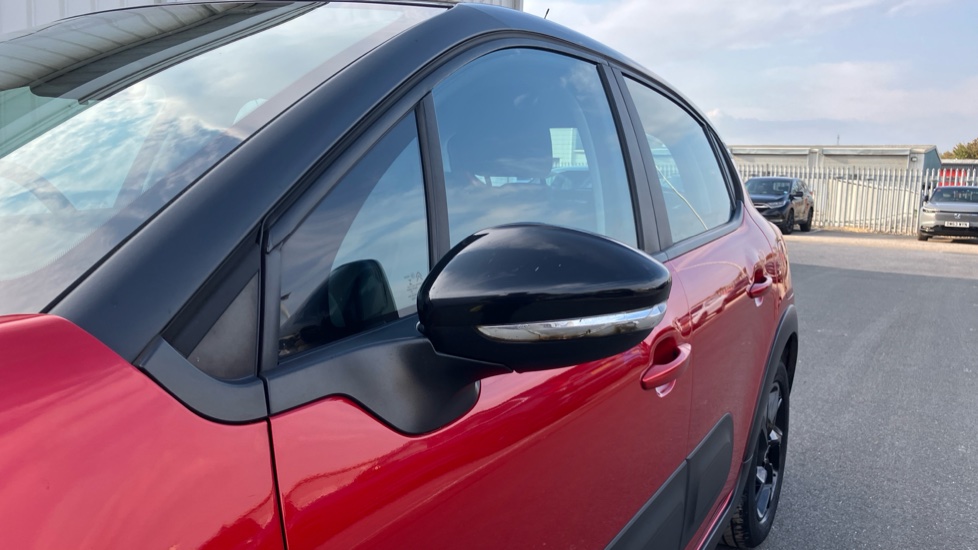 Citroen C3 1.2 PureTech 110 Shine 5dr EAT6 Petrol Hatchback - Image 32