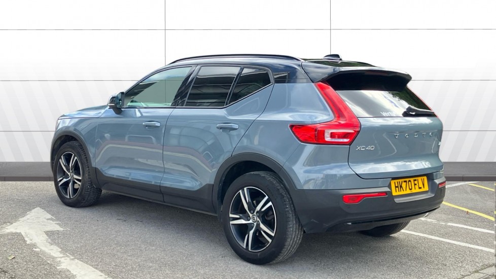 Volvo XC40 1.5 T3 [163] R DESIGN 5dr Geartronic Petrol Estate - Image 2