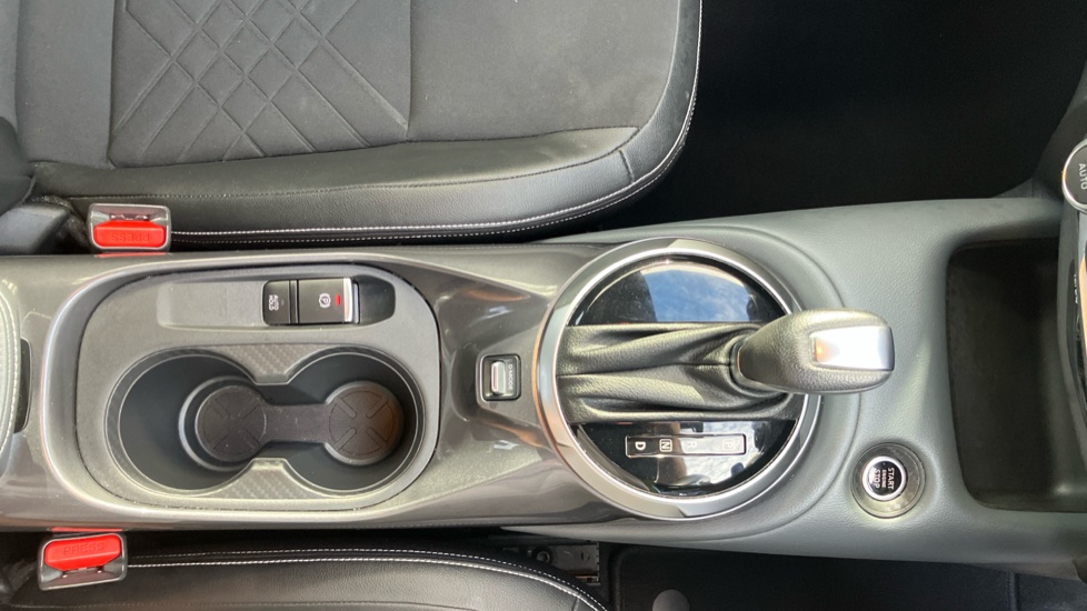Nissan Juke 1.0 DiG-T 114 Tekna 5dr DCT Petrol Hatchback - Image 26