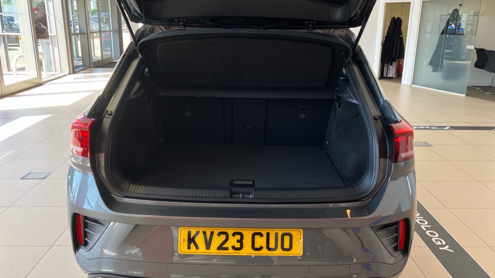 Volkswagen T-Roc 1.5 TSI R-Line 5dr Petrol Hatchback - Image 4