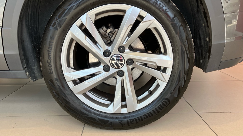 Volkswagen T-Roc 1.5 TSI R-Line 5dr Petrol Hatchback - Image 28