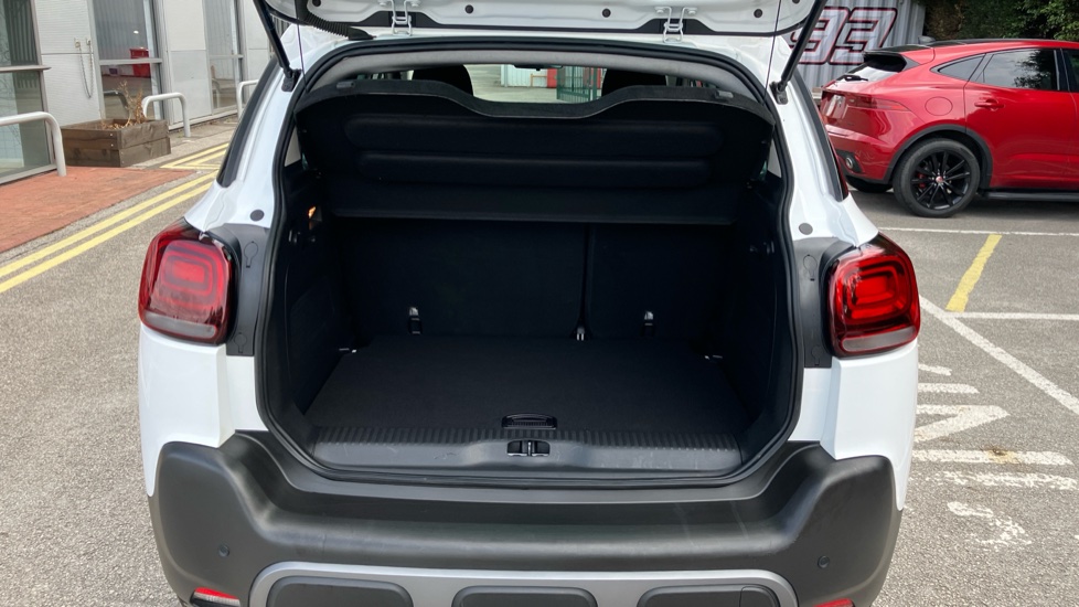 Citroen C3 Aircross 1.2 PureTech 130 Shine 5dr EAT6 Petrol Hatchback - Image 4