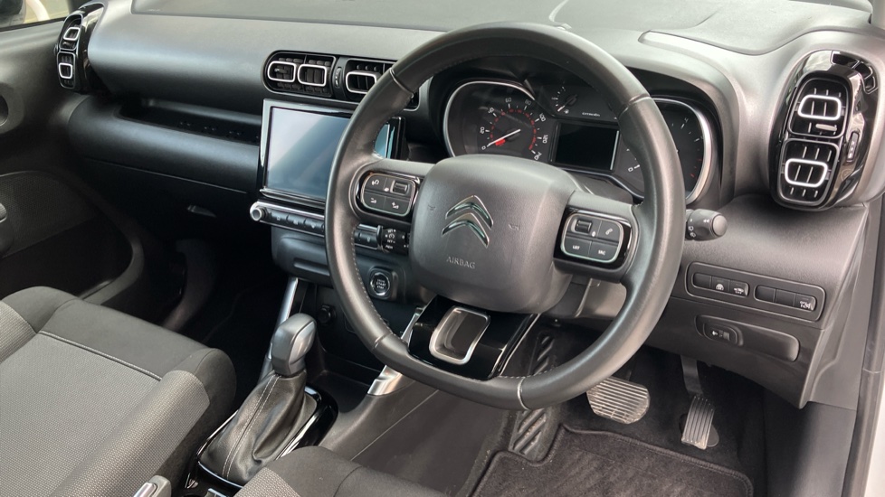 Citroen C3 Aircross 1.2 PureTech 130 Shine 5dr EAT6 Petrol Hatchback - Image 11