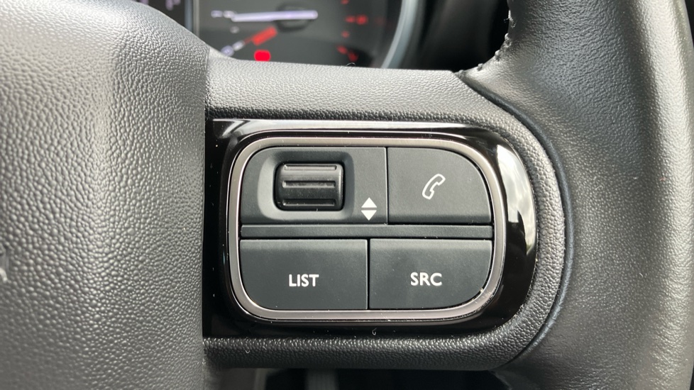Citroen C3 Aircross 1.2 PureTech 130 Shine 5dr EAT6 Petrol Hatchback - Image 21