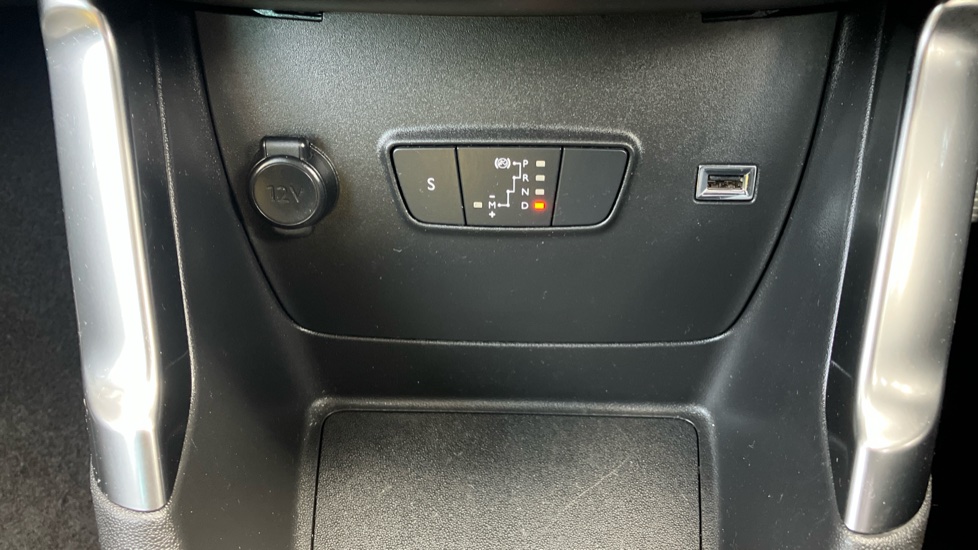 Citroen C3 Aircross 1.2 PureTech 130 Shine 5dr EAT6 Petrol Hatchback - Image 24