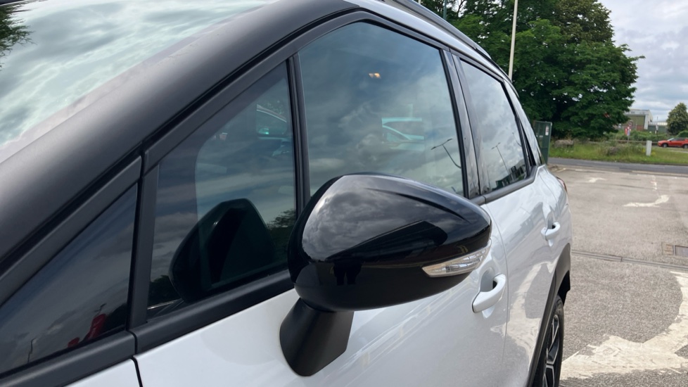 Citroen C3 Aircross 1.2 PureTech 130 Shine 5dr EAT6 Petrol Hatchback - Image 33