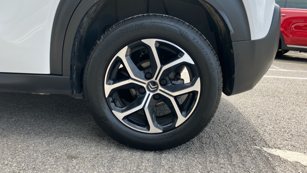 Citroen C3 Aircross 1.2 PureTech 130 Shine 5dr EAT6 Petrol Hatchback - Image 37