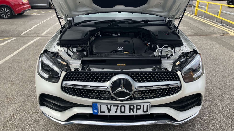 Mercedes-Benz GLC 300 4Matic AMG Line Premium Plus 5dr 9G-Tronic Petrol Estate - Image 8
