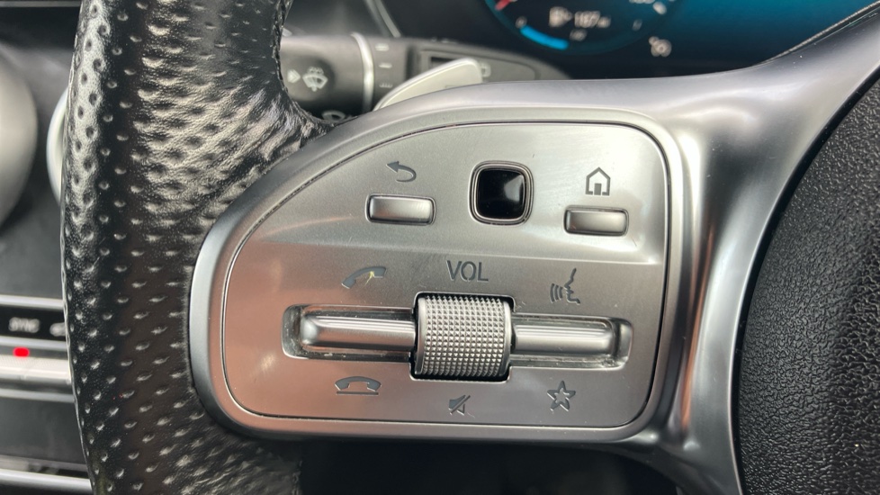 Mercedes-Benz GLC 300 4Matic AMG Line Premium Plus 5dr 9G-Tronic Petrol Estate - Image 22