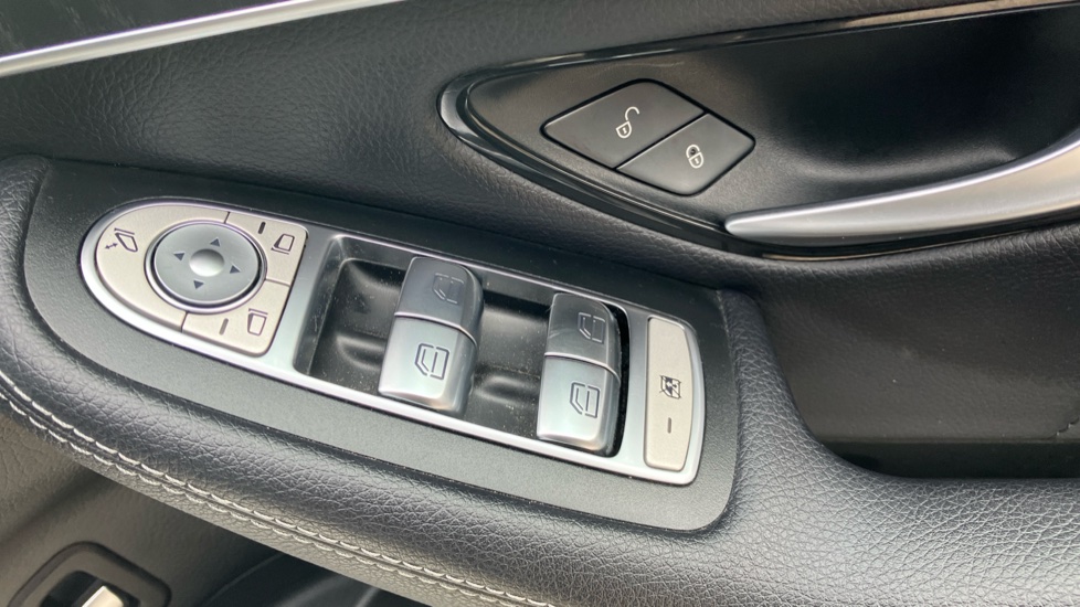 Mercedes-Benz GLC 300 4Matic AMG Line Premium Plus 5dr 9G-Tronic Petrol Estate - Image 29