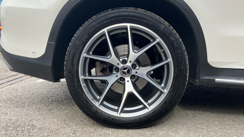 Mercedes-Benz GLC 300 4Matic AMG Line Premium Plus 5dr 9G-Tronic Petrol Estate - Image 37