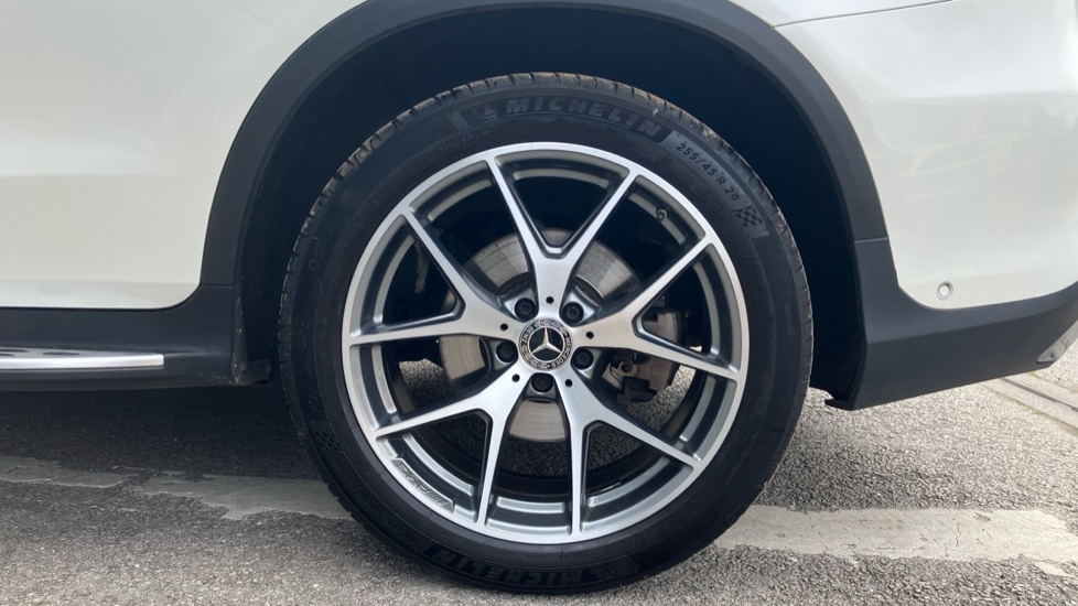 Mercedes-Benz GLC 300 4Matic AMG Line Premium Plus 5dr 9G-Tronic Petrol Estate - Image 38