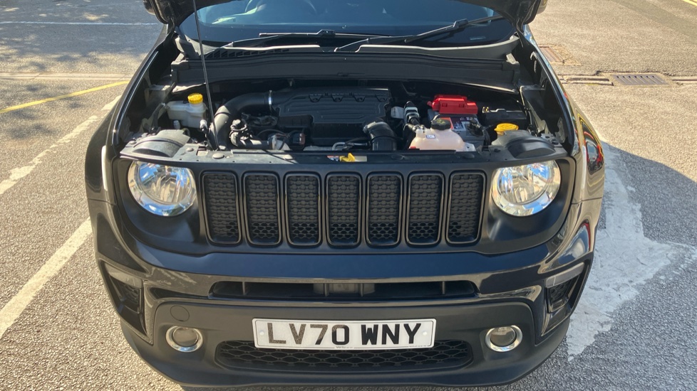 Jeep Renegade 1.3 T4 GSE Night Eagle II 5dr DDCT Petrol Hatchback - Image 8