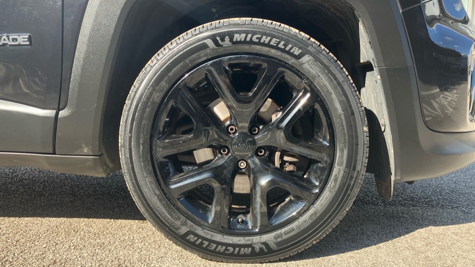 Jeep Renegade 1.3 T4 GSE Night Eagle II 5dr DDCT Petrol Hatchback - Image 35