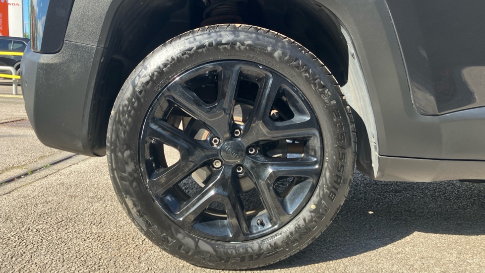 Jeep Renegade 1.3 T4 GSE Night Eagle II 5dr DDCT Petrol Hatchback - Image 36
