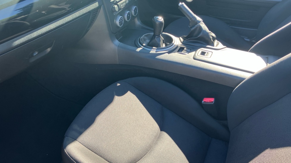 Mazda MX-5 1.8i SE 2dr [17inch Alloy] Petrol Convertible - Image 16