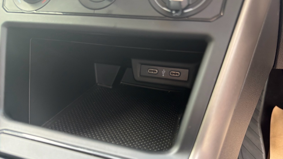 Volkswagen Polo 1.0 TSI 95 Match 5dr Petrol Hatchback - Image 33