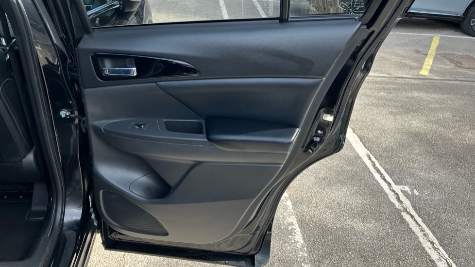 Mitsubishi Eclipse Cross 1.5 Black 5dr CVT 4WD Petrol Hatchback - Image 29