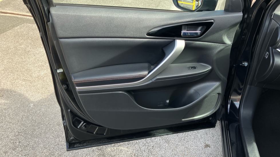 Mitsubishi Eclipse Cross 1.5 Black 5dr CVT 4WD Petrol Hatchback - Image 31
