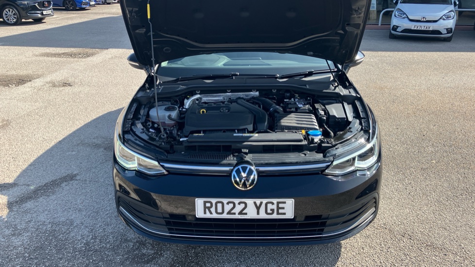 Volkswagen Golf 1.5 eTSI 150 Style 5dr DSG Petrol Hatchback - Image 8