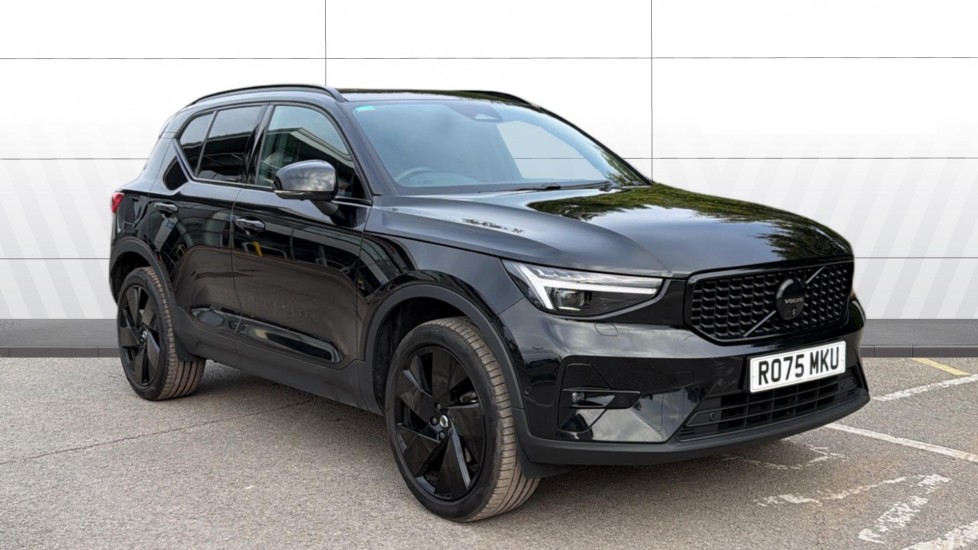 Volvo XC40 2.0 B4P Ultra Black Edition 5dr Auto Petrol Estate - Image 1