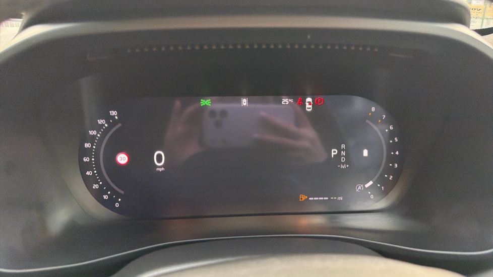 Volvo XC40 2.0 B4P Ultra Black Edition 5dr Auto Petrol Estate - Image 64