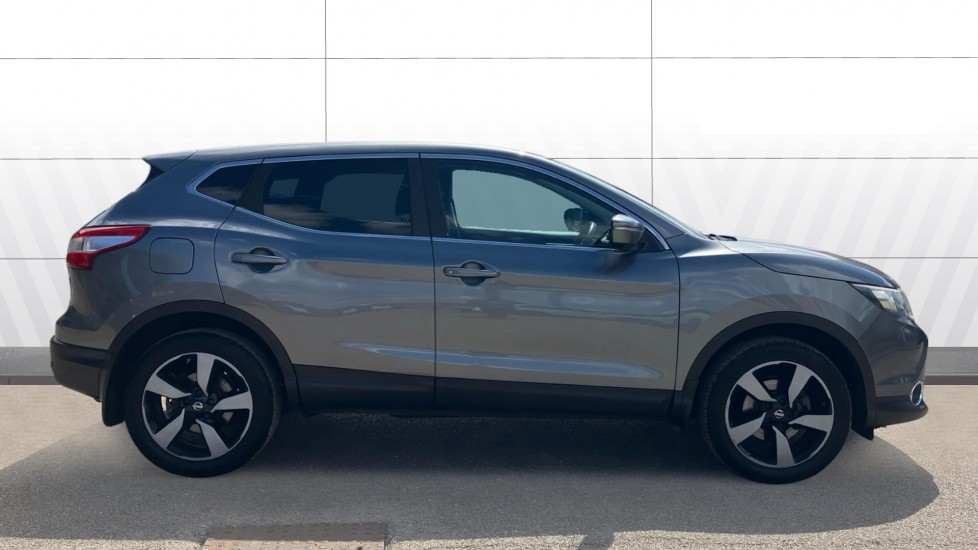 Nissan Qashqai 1.2 DiG-T N-Connecta 5dr Xtronic Petrol Hatchback - Image 5