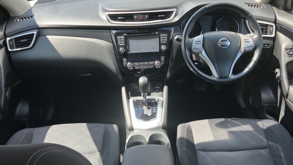 Nissan Qashqai 1.2 DiG-T N-Connecta 5dr Xtronic Petrol Hatchback - Image 10