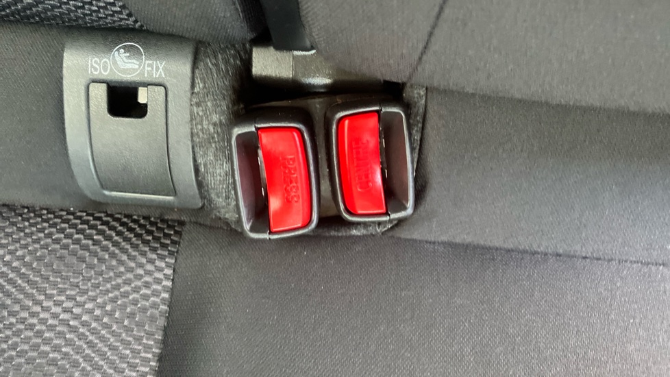 Nissan Qashqai 1.2 DiG-T N-Connecta 5dr Xtronic Petrol Hatchback - Image 17