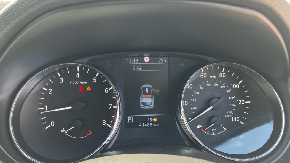 Nissan Qashqai 1.2 DiG-T N-Connecta 5dr Xtronic Petrol Hatchback - Image 18