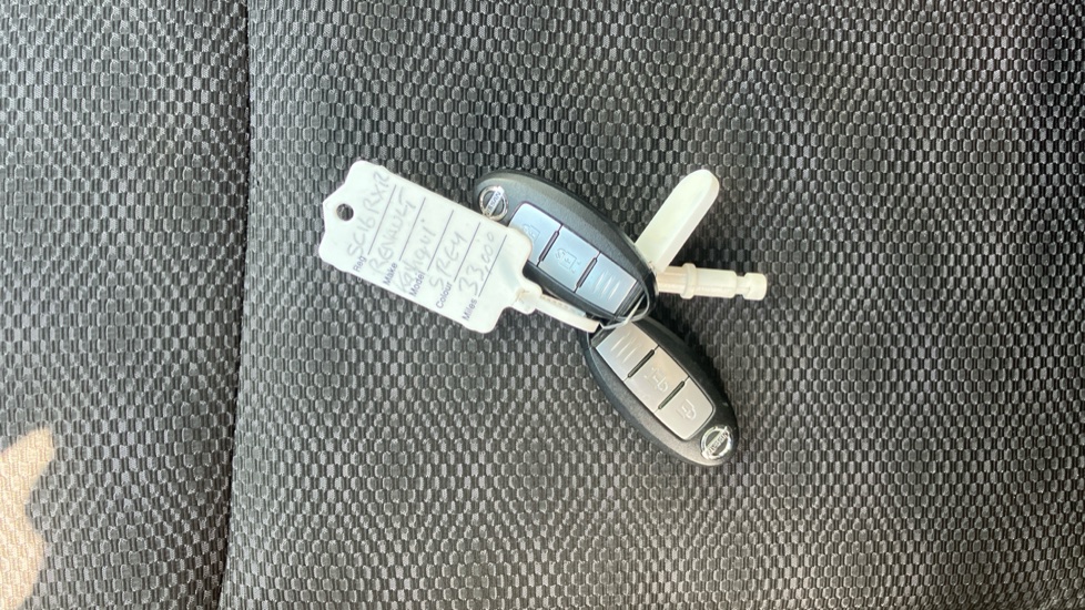 Nissan Qashqai 1.2 DiG-T N-Connecta 5dr Xtronic Petrol Hatchback - Image 20