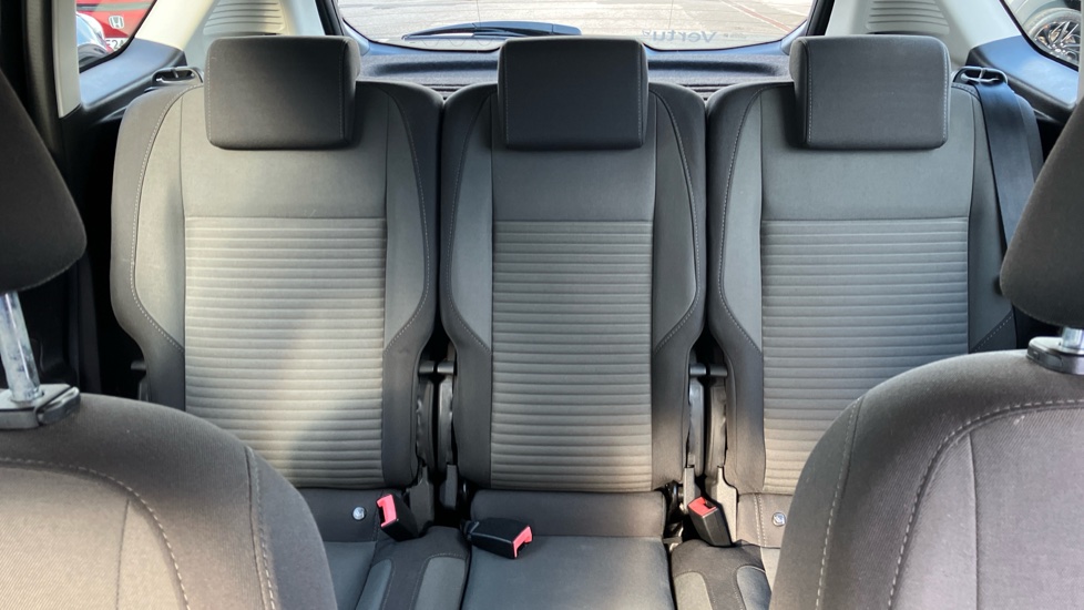 Ford C-MAX 1.0 EcoBoost 125 Titanium 5dr Petrol Estate - Image 15