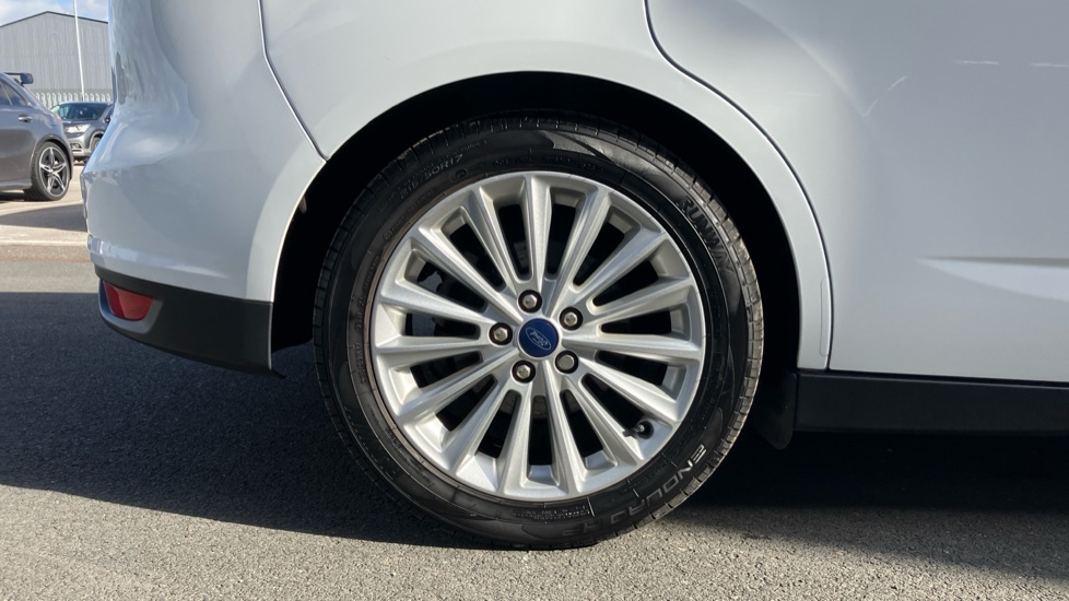 Ford C-MAX 1.0 EcoBoost 125 Titanium 5dr Petrol Estate - Image 37