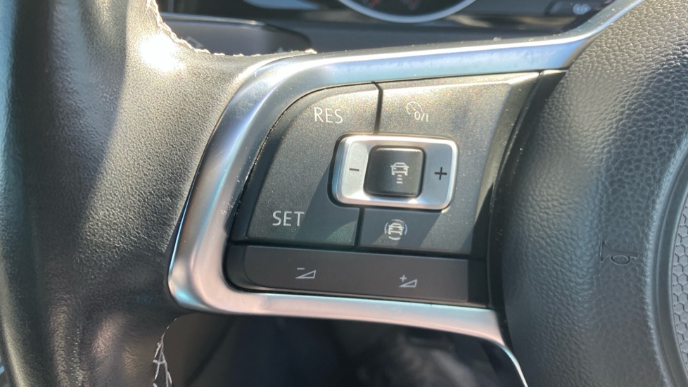 Volkswagen Golf 1.5 TSI EVO 150 R-Line 5dr Petrol Hatchback - Image 22