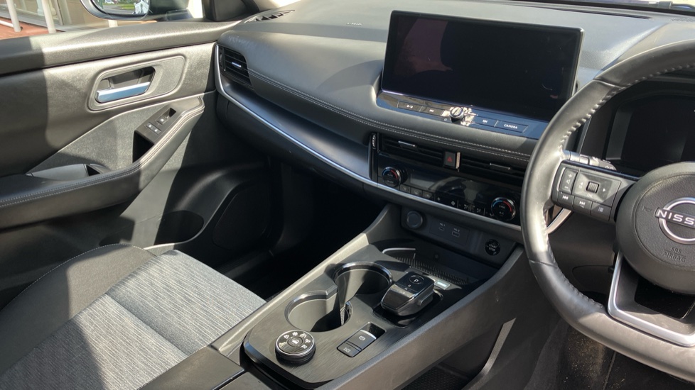 Nissan X-Trail 1.5 E-Power E-4orce 213 N-Connecta 5dr Auto Hybrid Station Wagon - Image 14