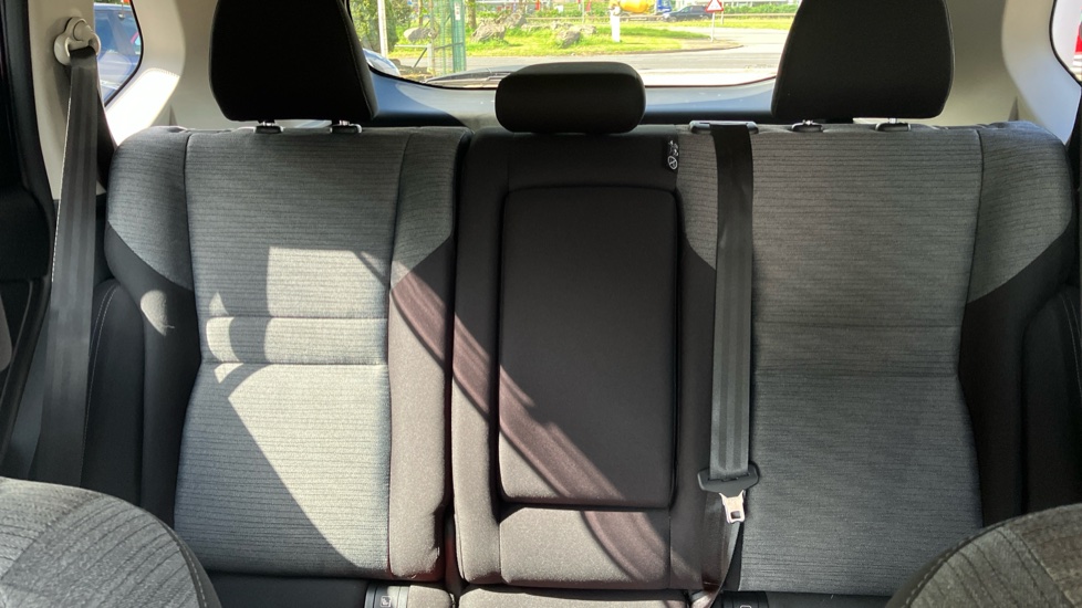 Nissan X-Trail 1.5 E-Power E-4orce 213 N-Connecta 5dr Auto Hybrid Station Wagon - Image 15