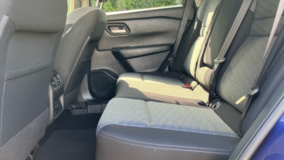 Nissan X-Trail 1.5 E-Power E-4orce 213 N-Connecta 5dr Auto Hybrid Station Wagon - Image 16