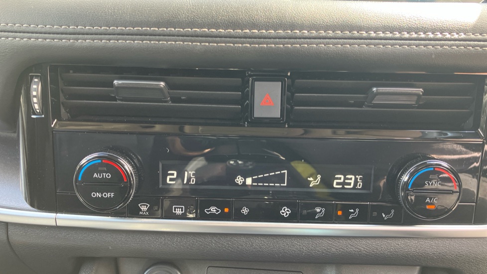 Nissan X-Trail 1.5 E-Power E-4orce 213 N-Connecta 5dr Auto Hybrid Station Wagon - Image 24