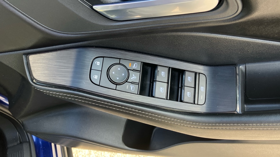 Nissan X-Trail 1.5 E-Power E-4orce 213 N-Connecta 5dr Auto Hybrid Station Wagon - Image 27