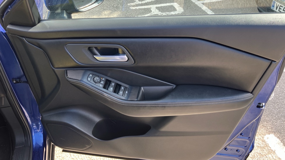 Nissan X-Trail 1.5 E-Power E-4orce 213 N-Connecta 5dr Auto Hybrid Station Wagon - Image 28