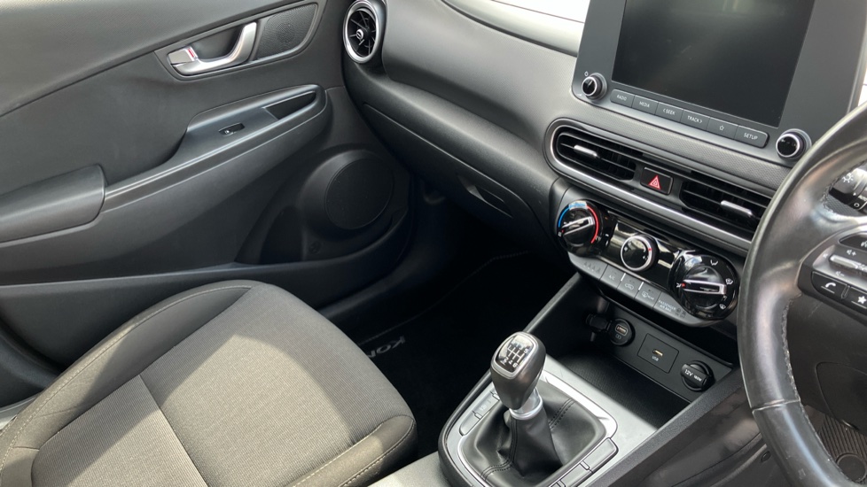 Hyundai KONA 1.0 TGDi 48V MHEV SE Connect 5dr Petrol Hatchback - Image 14