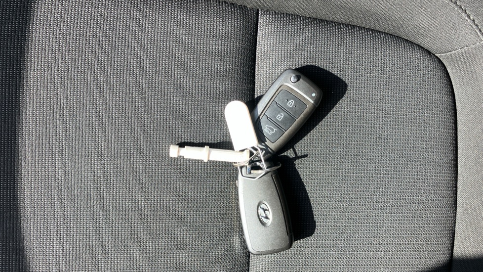 Hyundai KONA 1.0 TGDi 48V MHEV SE Connect 5dr Petrol Hatchback - Image 20