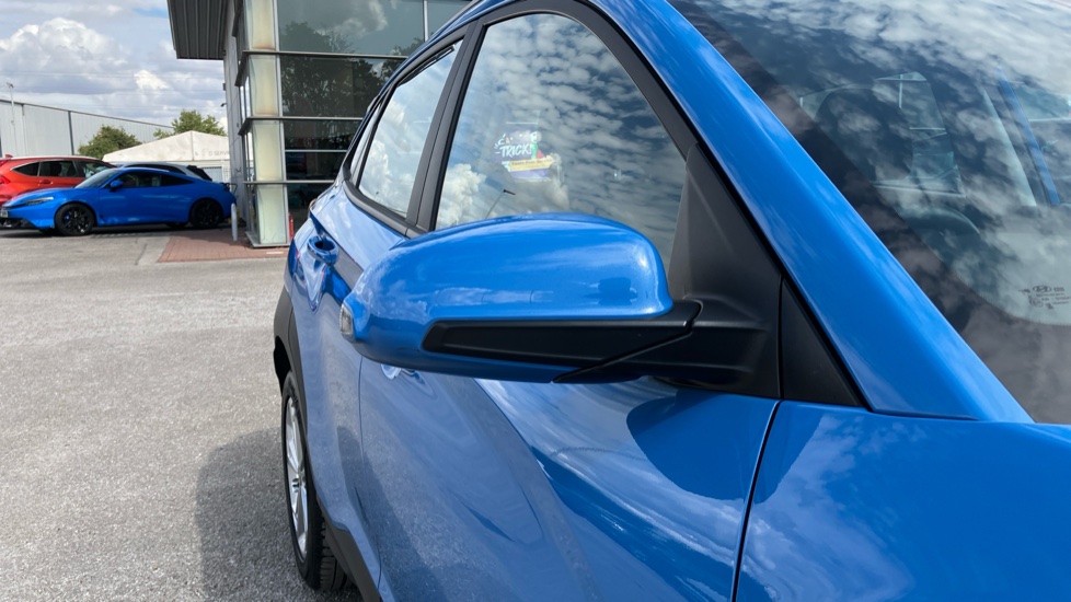 Hyundai KONA 1.0 TGDi 48V MHEV SE Connect 5dr Petrol Hatchback - Image 33