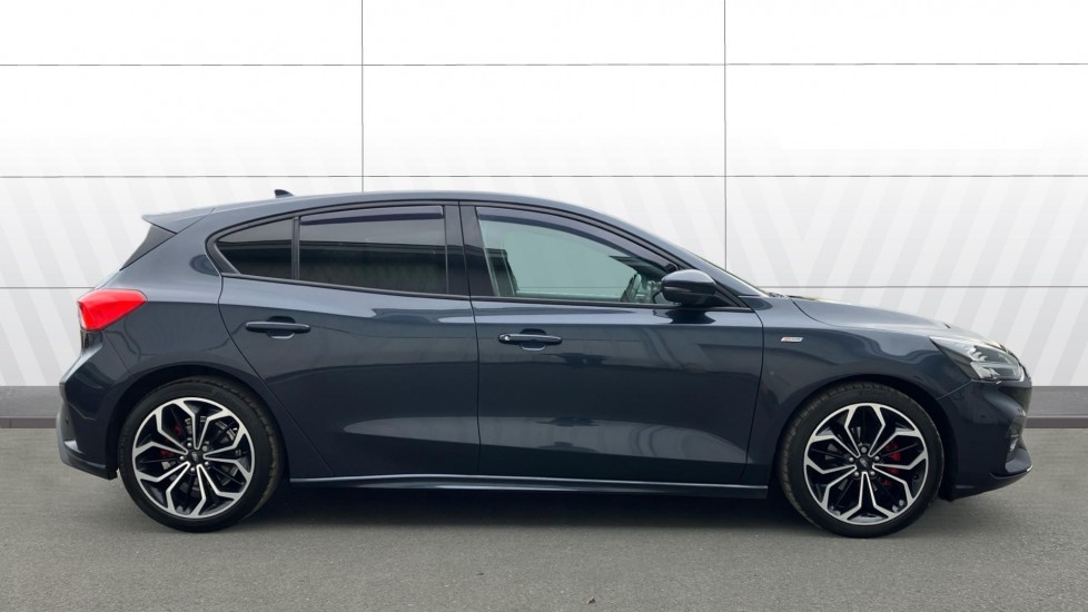 Ford Focus 1.0 EcoBoost 125 ST-Line X 5dr Auto Petrol Hatchback - Image 5
