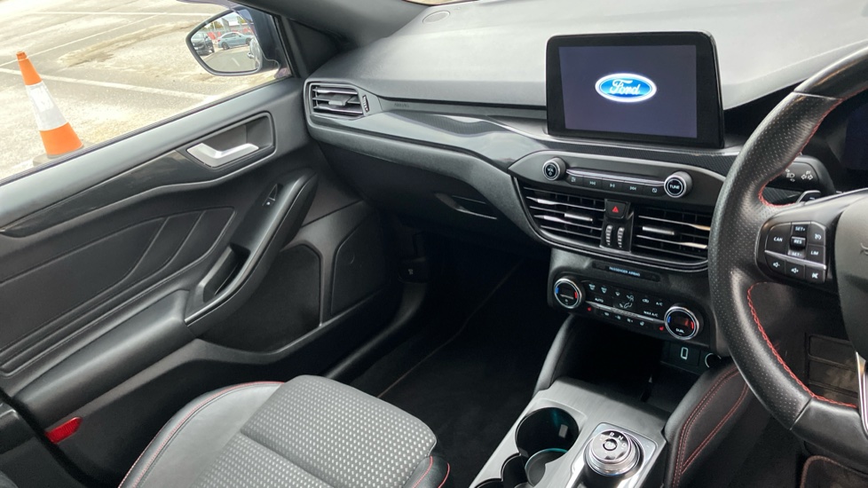 Ford Focus 1.0 EcoBoost 125 ST-Line X 5dr Auto Petrol Hatchback - Image 14