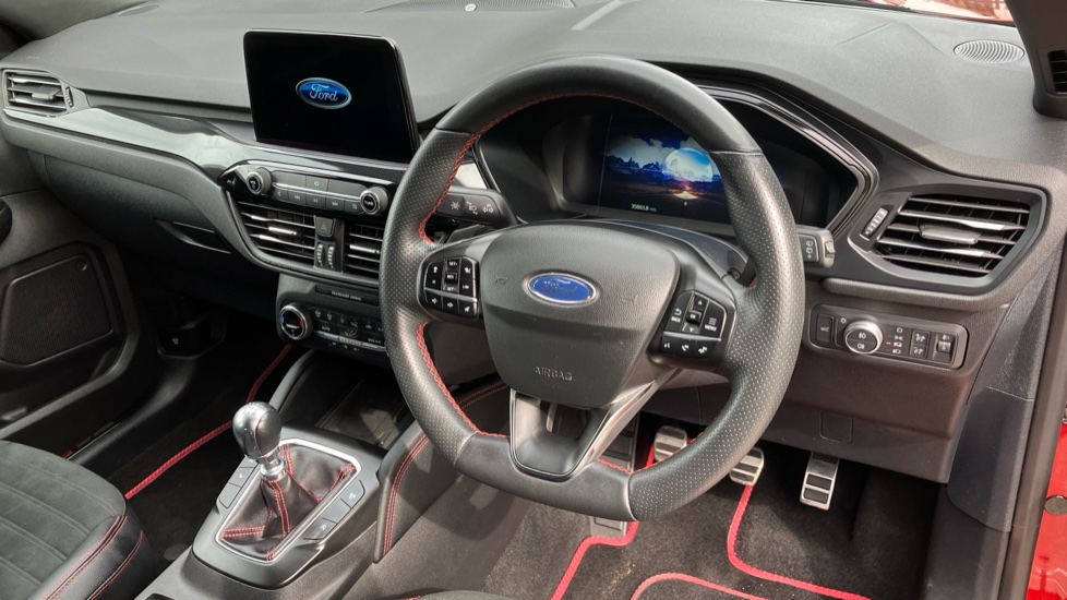 Ford Kuga 2.0 EcoBlue mHEV ST-Line Edition 5dr Diesel Estate - Image 11