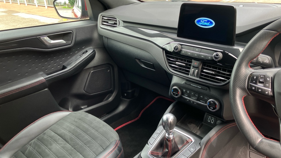 Ford Kuga 2.0 EcoBlue mHEV ST-Line Edition 5dr Diesel Estate - Image 14